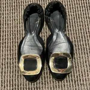 Roger vivier black classic flats